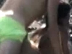 Beach voyeur video: girl giving a blow job