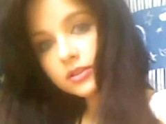 Extremely, insanely gorgeous webcam babe