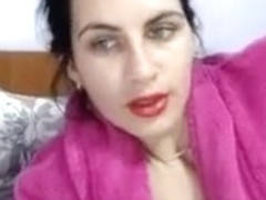 Amateur webcam video shows me rubbing my cunny