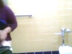 Fat Latina Recorded Taking A Huge Crap
