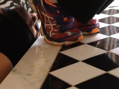 Lick Sneaker