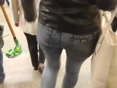 Russian ass in the metro 1