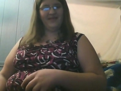Fat Allyssa Plays with Her Pussy
