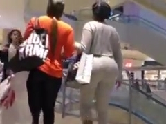 Candid bubble butt 2