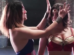 SUPERHEROINE WONDER WOMAN MIND GAMES (Mystic Dragon)