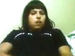 Horny Cam Chick Rubs Her Pussy